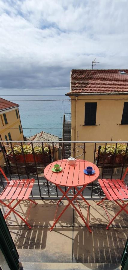 Апартаменти Casa Del Sole Affacciato Sul Mare Черво Екстер'єр фото