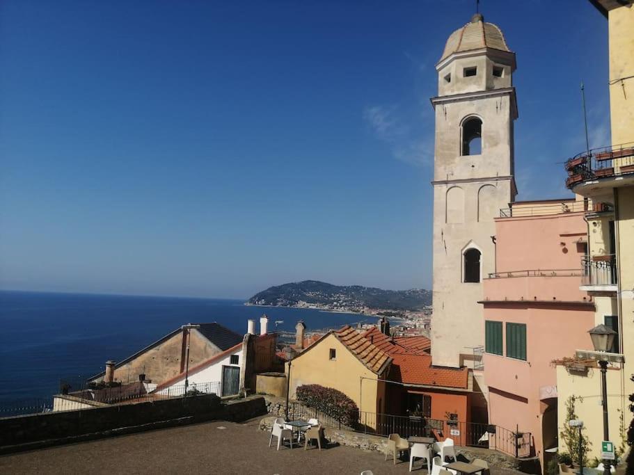 Апартаменти Casa Del Sole Affacciato Sul Mare Черво Екстер'єр фото